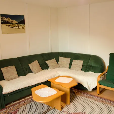Haus Tuft Inkl. Parkplatz * ロイカーバード